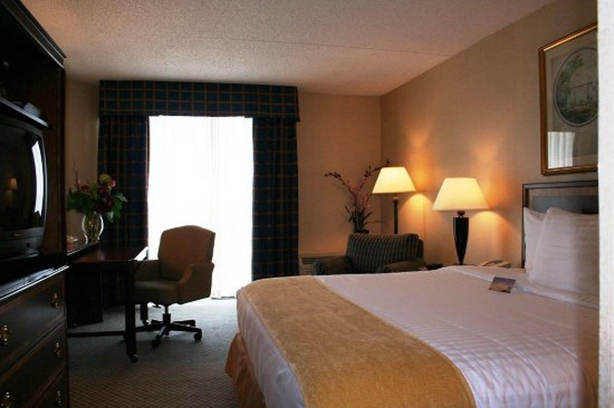 Magnuson Grand & Conference Center Somerset-Bridgewater 客房 照片