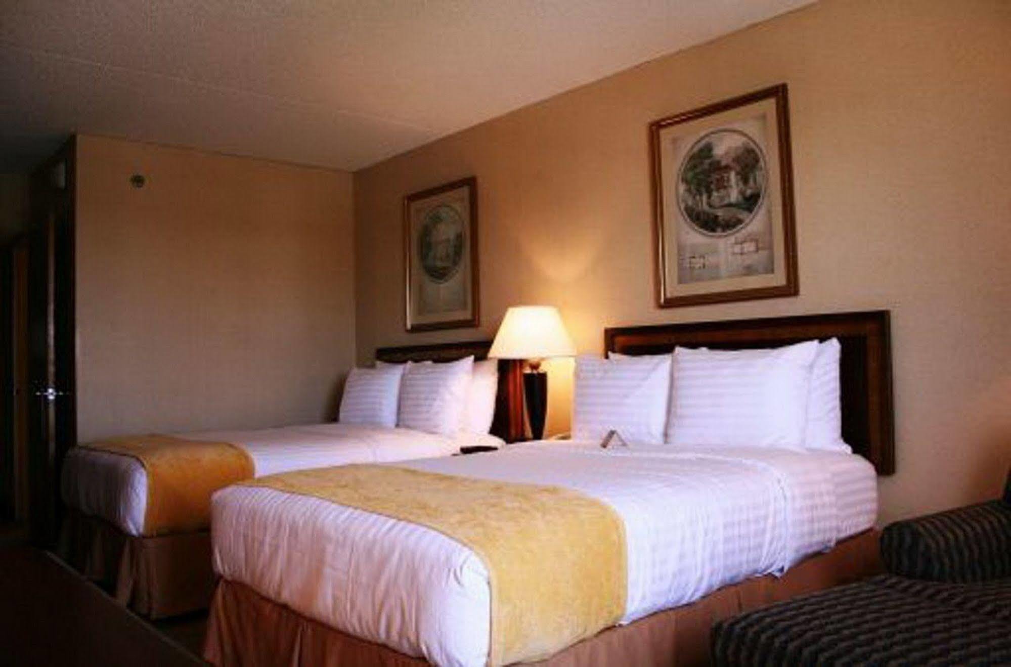 Magnuson Grand & Conference Center Somerset-Bridgewater 客房 照片
